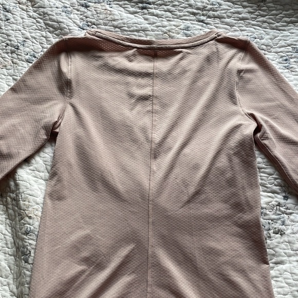 UNDER ARMOUR Heat Gear Fitted Long Sleeve - Picture 2 of 2